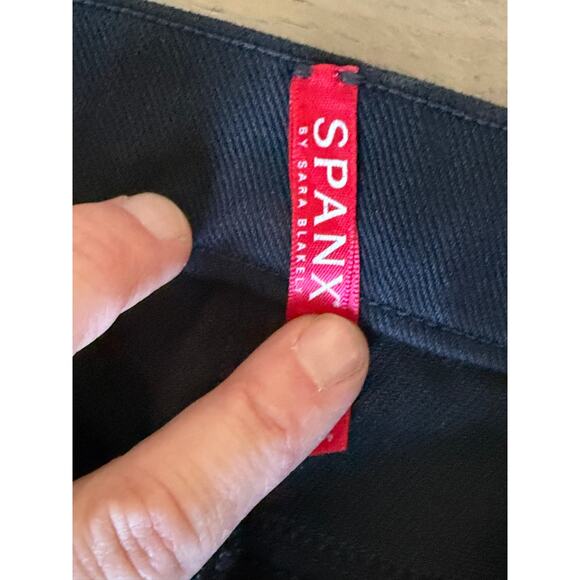 EUC Black spanx sz Medium fitted pants sexy dressy stretchy comfortable - Picture 3 of 4